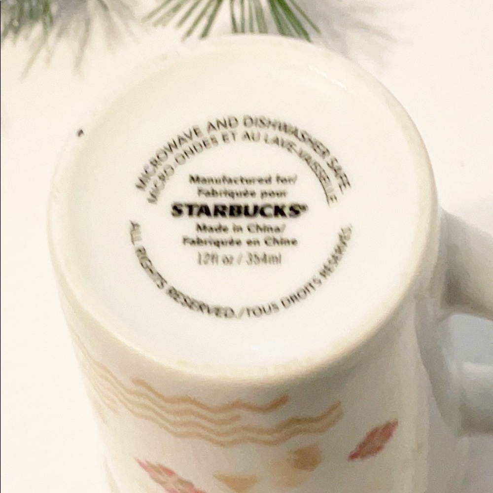 Starbucks 12 oz  Holiday Mug - Picture 7 of 7